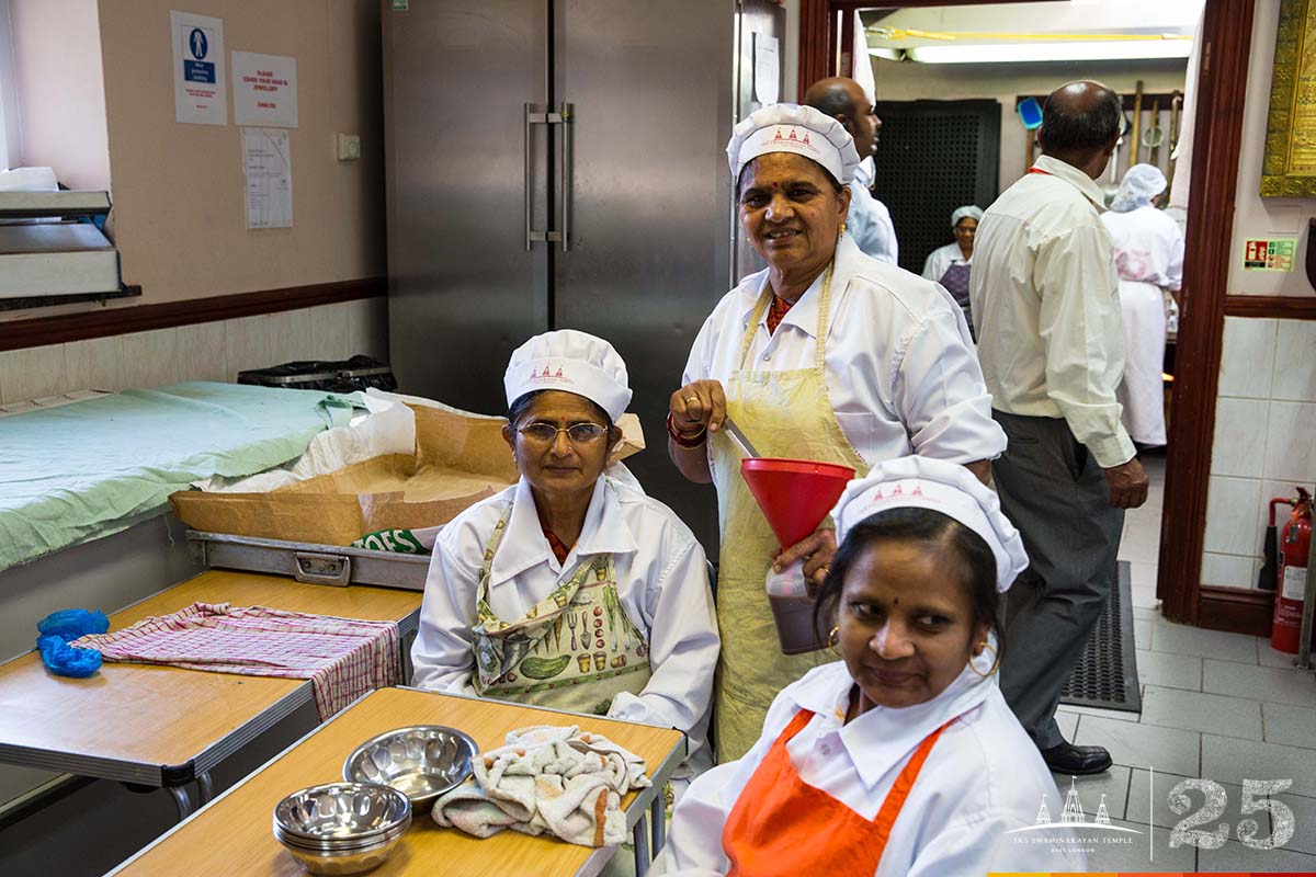 211A1545 copy - ©1987-2017 SKS Swaminarayan Temple East London